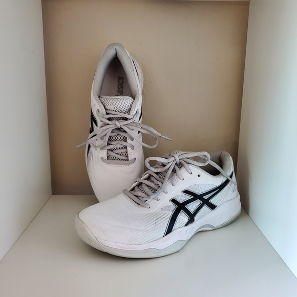 ASICS White and Black Athletic Shoes - Picture 4 of 9